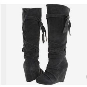 Naughty Monkey Girl Talk grey suede boots